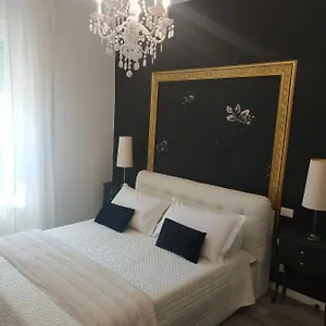  Apartment Aurora Flowers - Two And Free Parking Near Center And Train Station