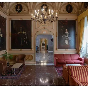 Hotel Phi Canalgrande, Modena